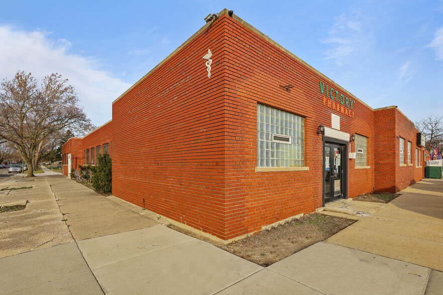 2020 W 79th St, Chicago, IL for sale - Building Photo - Image 1 of 1