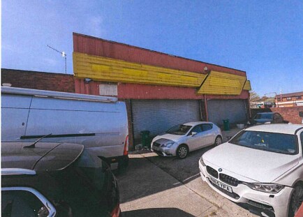 8 Vincent St, Macclesfield to rent Primary Photo- Image 1 of 2