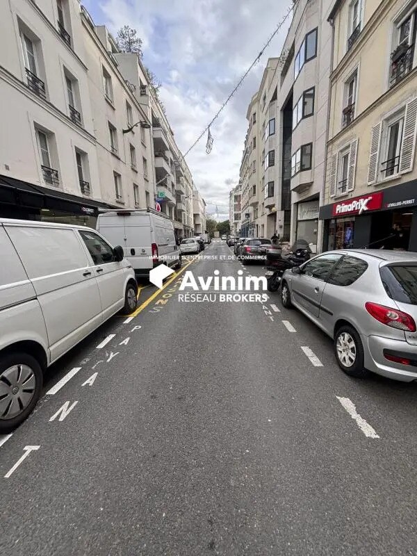 Retail in Levallois-Perret to rent Building Photo- Image 1 of 8