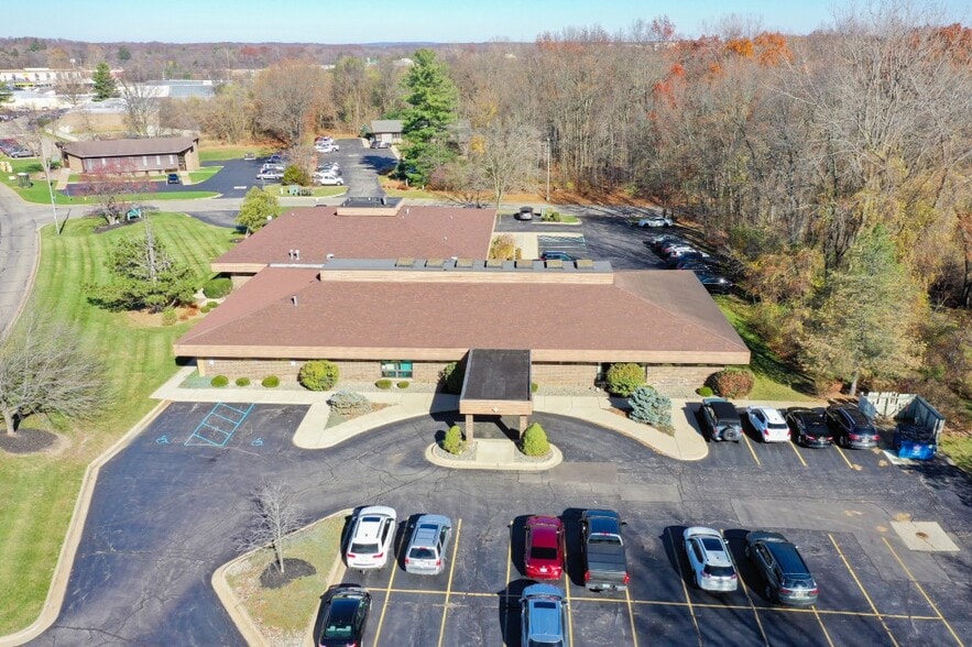 2 Heritage Oak Ln, Battle Creek, MI for sale - Building Photo - Image 3 of 5