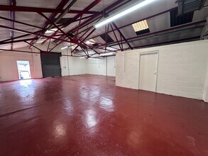 Little Ann St, Birmingham to rent Interior Photo- Image 2 of 6