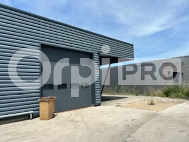 Light Industrial in Arnas to rent - Building Photo - Image 2 of 6