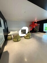 Office in Lyon to rent Interior Photo- Image 2 of 13