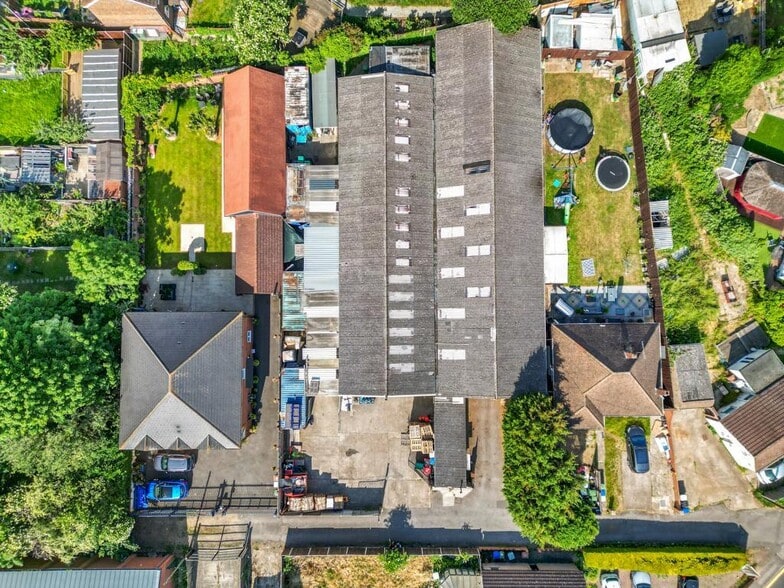 10A-10B Whitehall Ln, Erith for sale - Building Photo - Image 2 of 9