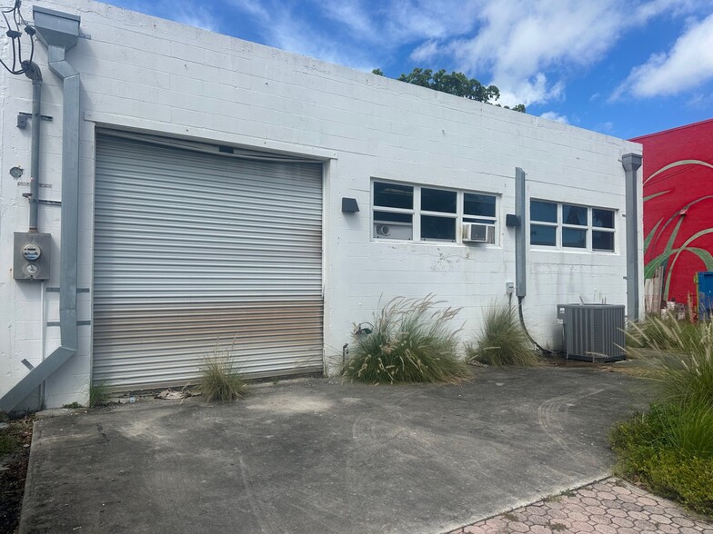 367 NE 3rd Ave, Delray Beach, FL for sale - Building Photo - Image 2 of 5