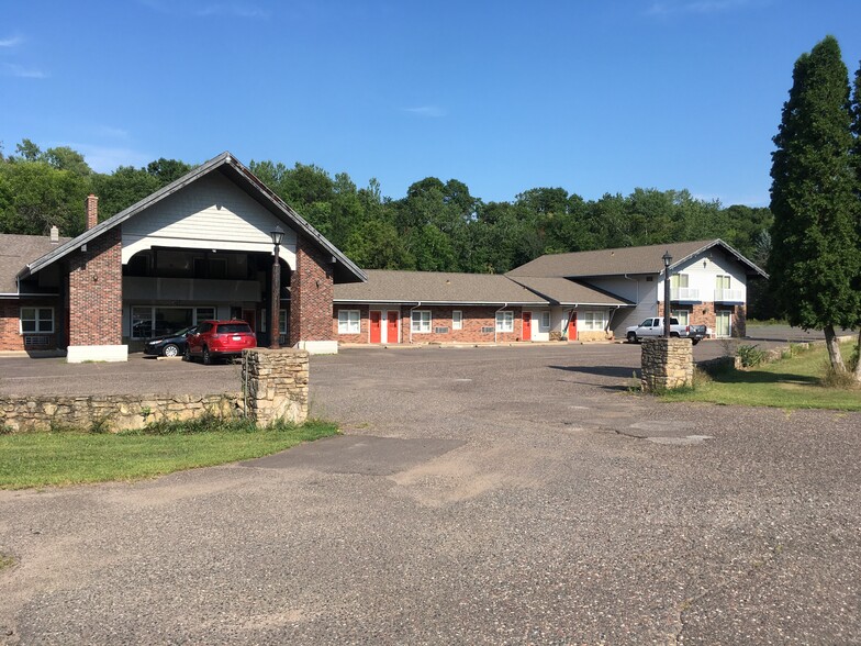 726 S Highway 35, Saint Croix Falls, WI for sale - Primary Photo - Image 1 of 1