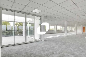 Office in Argenteuil to rent Interior Photo- Image 2 of 4
