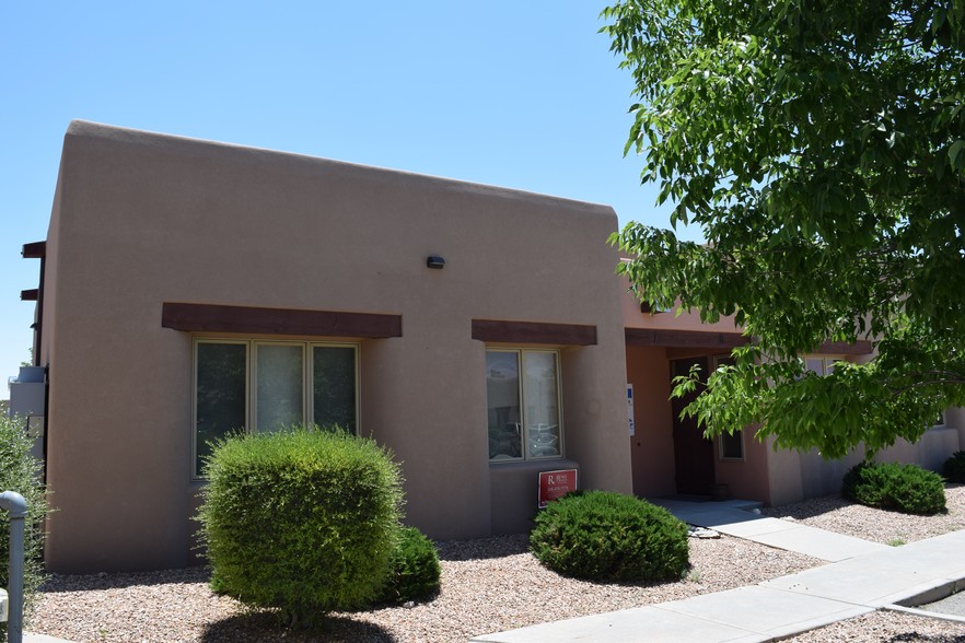 3 Caliente Rd, Santa Fe, NM for sale - Primary Photo - Image 1 of 1