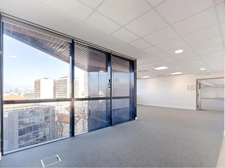 150 Route De La Reine, Boulogne-Billancourt to rent - Interior Photo - Image 3 of 12