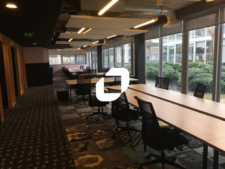 Office in Bordeaux to rent - Interior Photo - Image 3 of 6