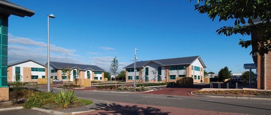 Edward Ct, Altrincham to rent - Building Photo - Image 3 of 14