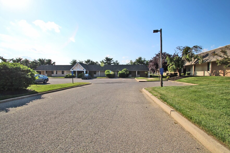 950 S Chester Ave, Delran 08075 UK