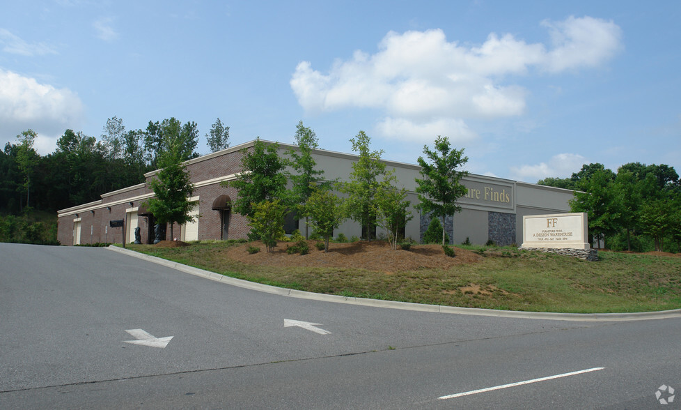 2823 Celanese Rd, Rock Hill, SC for rent - Primary Photo - Image 1 of 6