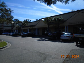 70 Pennington Dr, Bluffton, SC for rent Building Photo- Image 2 of 8