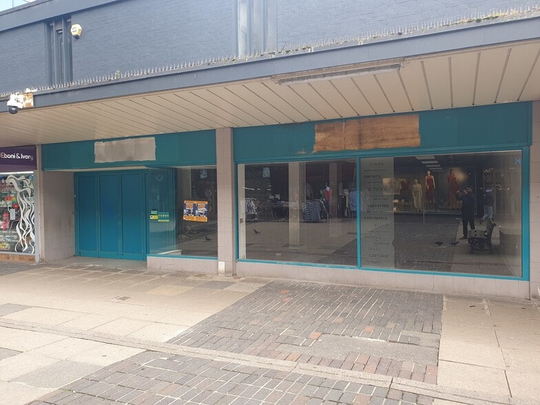 89-91 New St, Huddersfield to rent - Building Photo - Image 1 of 1