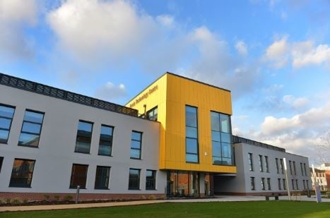 Ruston Way, Lincoln to rent - Primary Photo - Image 1 of 6