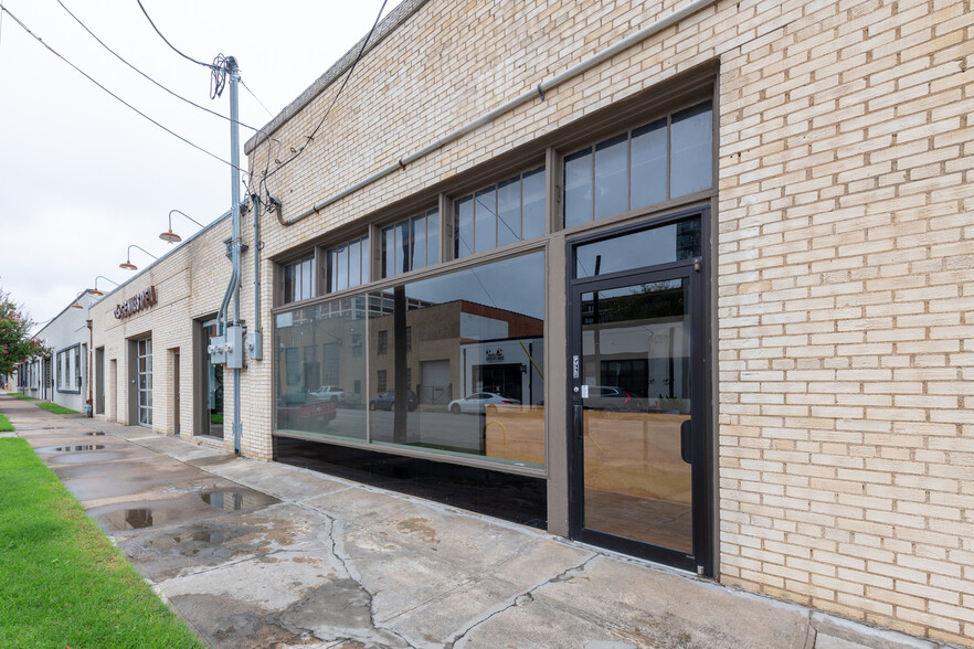 3100 - 3106 Commerce St, Dallas, TX for rent - Building Photo - Image 3 of 41