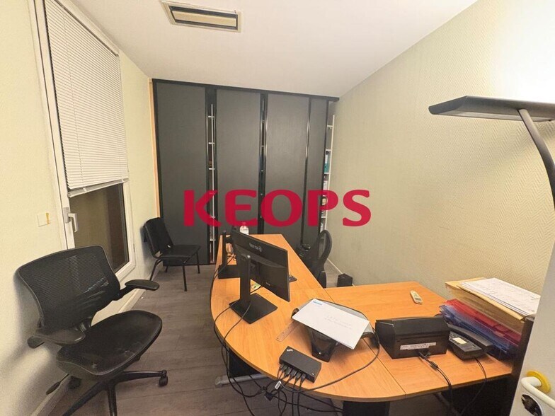 Office in Toulouse for sale - Building Photo - Image 2 of 9