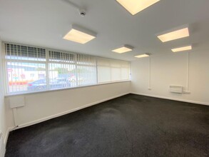 Commerce Way, Middlesbrough for rent Interior Photo- Image 1 of 3