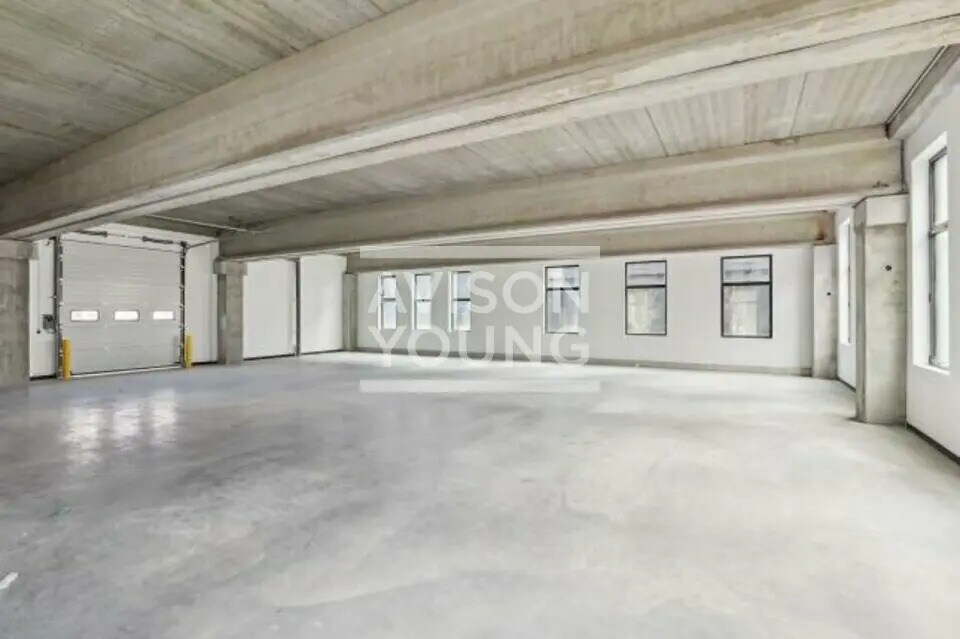 Location Local d'activités 2 035 m² - Photo 1