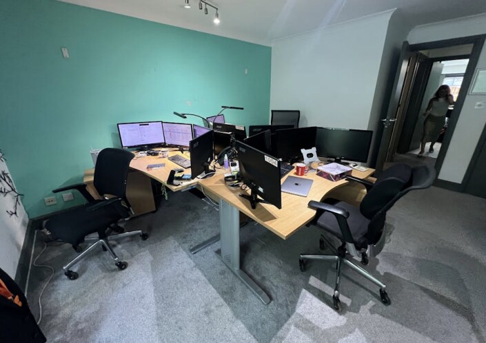 Admirals Way, London to rent Interior Photo- Image 1 of 4