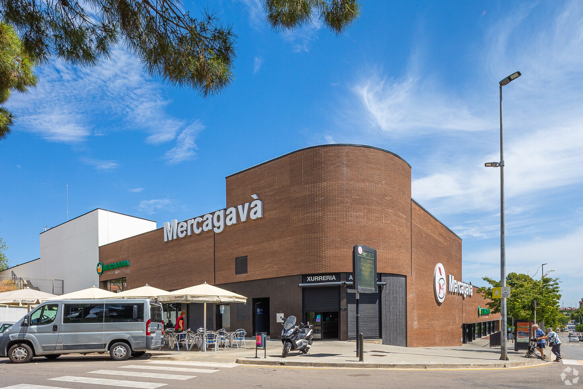 Retail in Gavà, Barcelona for sale Primary Photo- Image 1 of 4