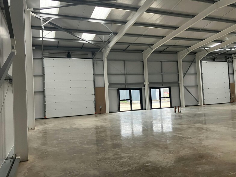 Witham Court, Yaxley to rent - Building Photo - Image 3 of 16
