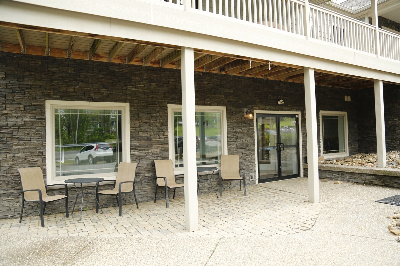 10000 Coombs Farm Rd, 26508 UK