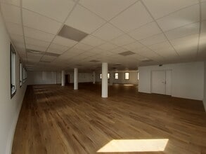 Allée de la Pépinière - OASIS, Dury to rent Interior Photo- Image 2 of 6