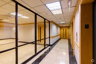 3501 Algonquin Rd, Rolling Meadows, IL to rent Interior Photo- Image 2 of 15