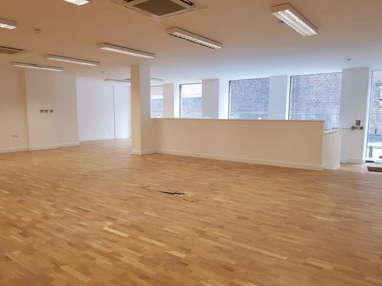 7-8 Manningtree St, London for sale - Interior Photo - Image 1 of 1