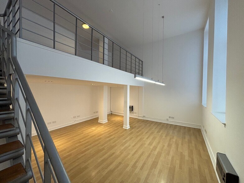 13 James Morrison St, Glasgow to rent - Building Photo - Image 2 of 3