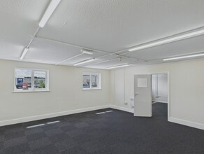Glendale Ave, Deeside to rent Interior Photo- Image 2 of 2