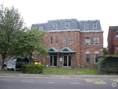 96-110 Luton Rd, Harpenden to rent Building Photo- Image 1 of 5