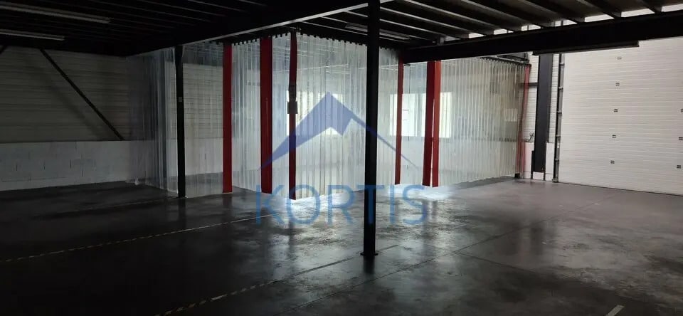 Location Local d'activités 570 m² - Photo 1