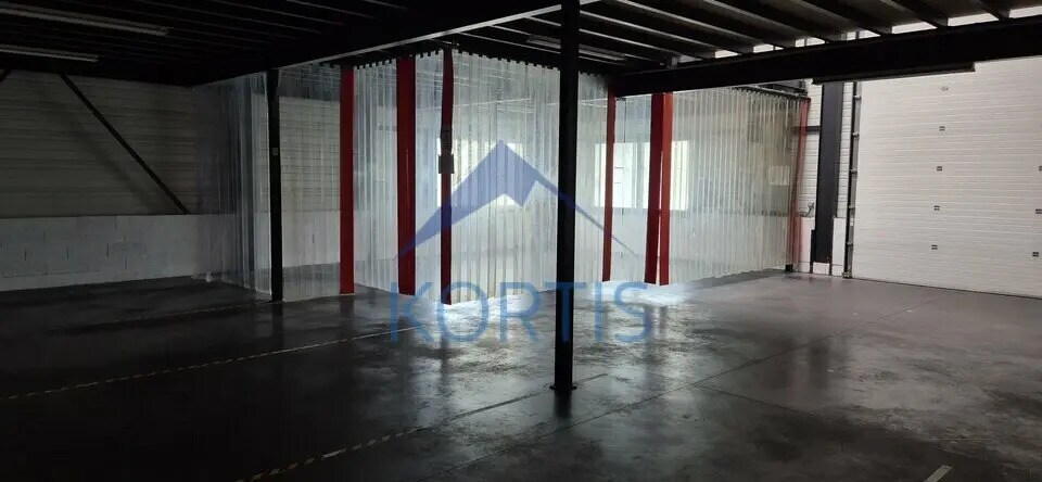 Light Industrial in Vaulx-en-Velin to rent Building Photo- Image 1 of 7