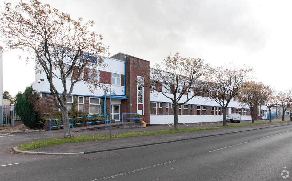 68-74 Queen Elizabeth Ave, Glasgow to rent - Building Photo - Image 3 of 3