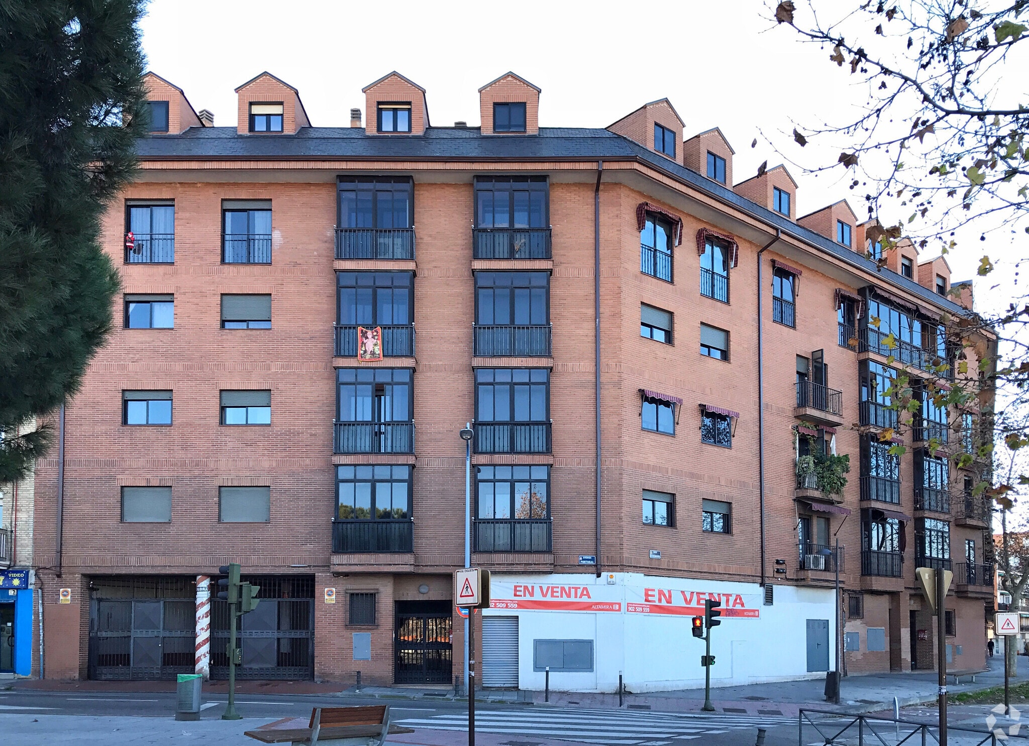 Build-to-Rent in Alcorcón, Madrid for sale Primary Photo- Image 1 of 3