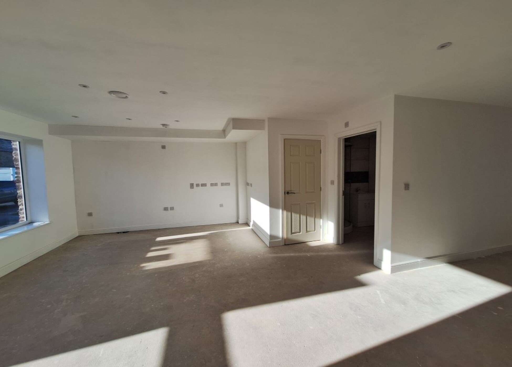 11-15A Station Rd, Yate to rent Interior Photo- Image 1 of 1