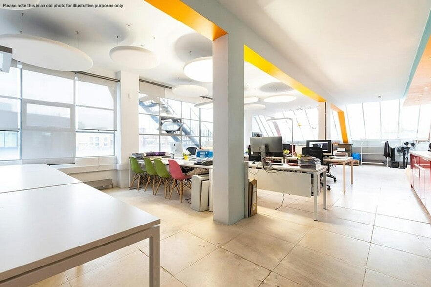 36-42 New Inn Yard, London to rent - Interior Photo - Image 2 of 7