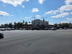 4801-4821 W Irving Park Rd, Chicago, IL to rent Interior Photo- Image 2 of 4