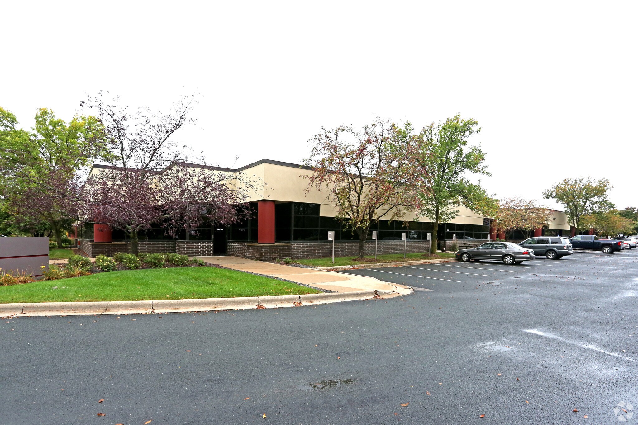 7660-7716 Golden Triangle Dr, Eden Prairie, MN to rent Building Photo- Image 1 of 5