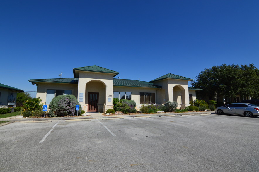 21708 Hardy Oak Blvd, San Antonio, TX for rent - Building Photo - Image 1 of 10