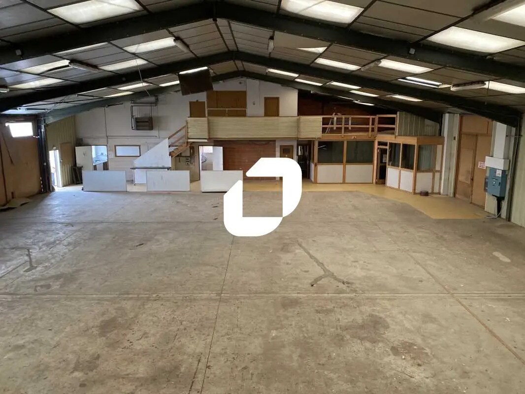 Light Industrial in Pessac to rent Interior Photo- Image 1 of 8