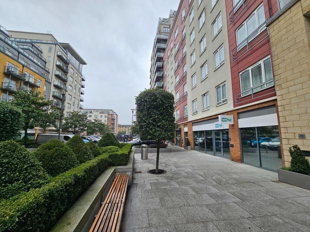 15a Boulevard Dr, London to rent Building Photo- Image 1 of 8