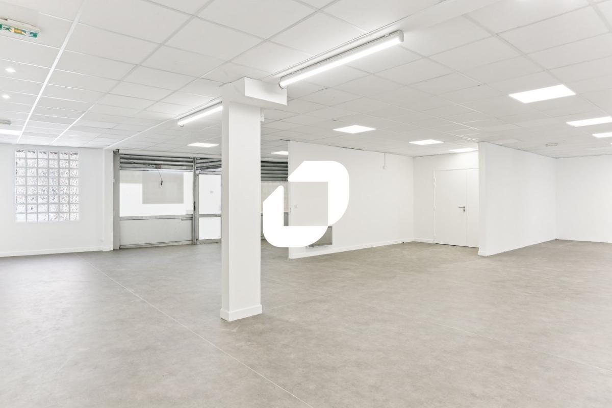Office in Boulogne-Billancourt to rent Interior Photo- Image 1 of 10