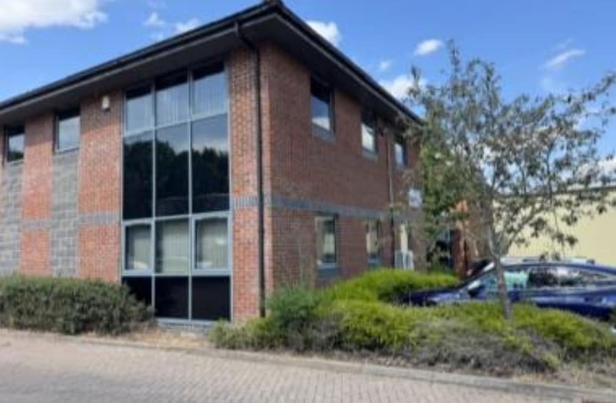 6 Newborough Rd, Burton On Trent for sale - Building Photo - Image 3 of 4