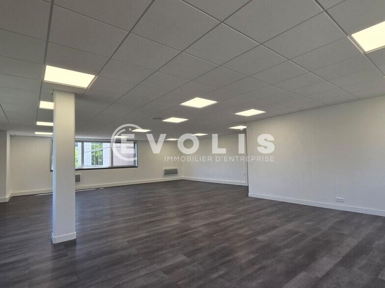 Office in Chevilly-Larue to rent - Interior Photo - Image 3 of 12