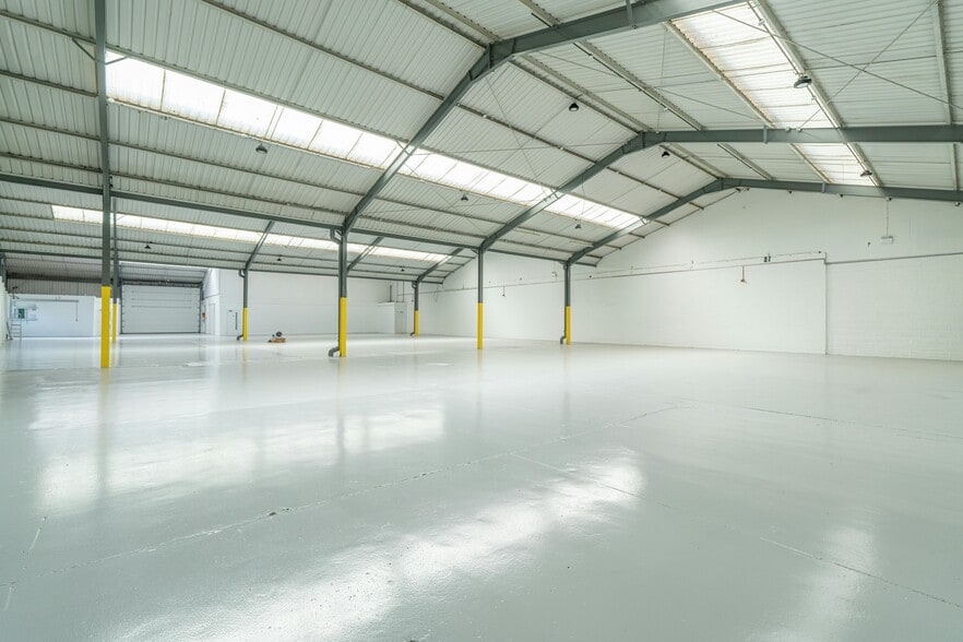 Sterte Rd, Poole to rent - Building Photo - Image 2 of 41