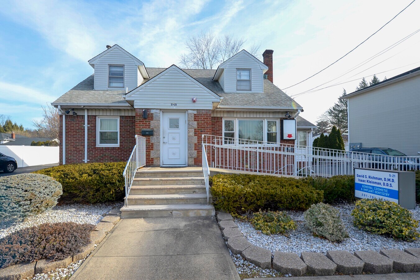 521 Saddle River Rd, Fair Lawn 07410 UK